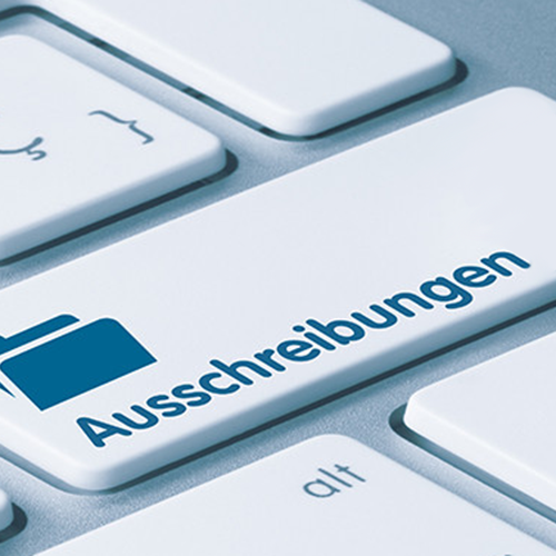 Tastatur mit Aufschrift Ausschreibungen